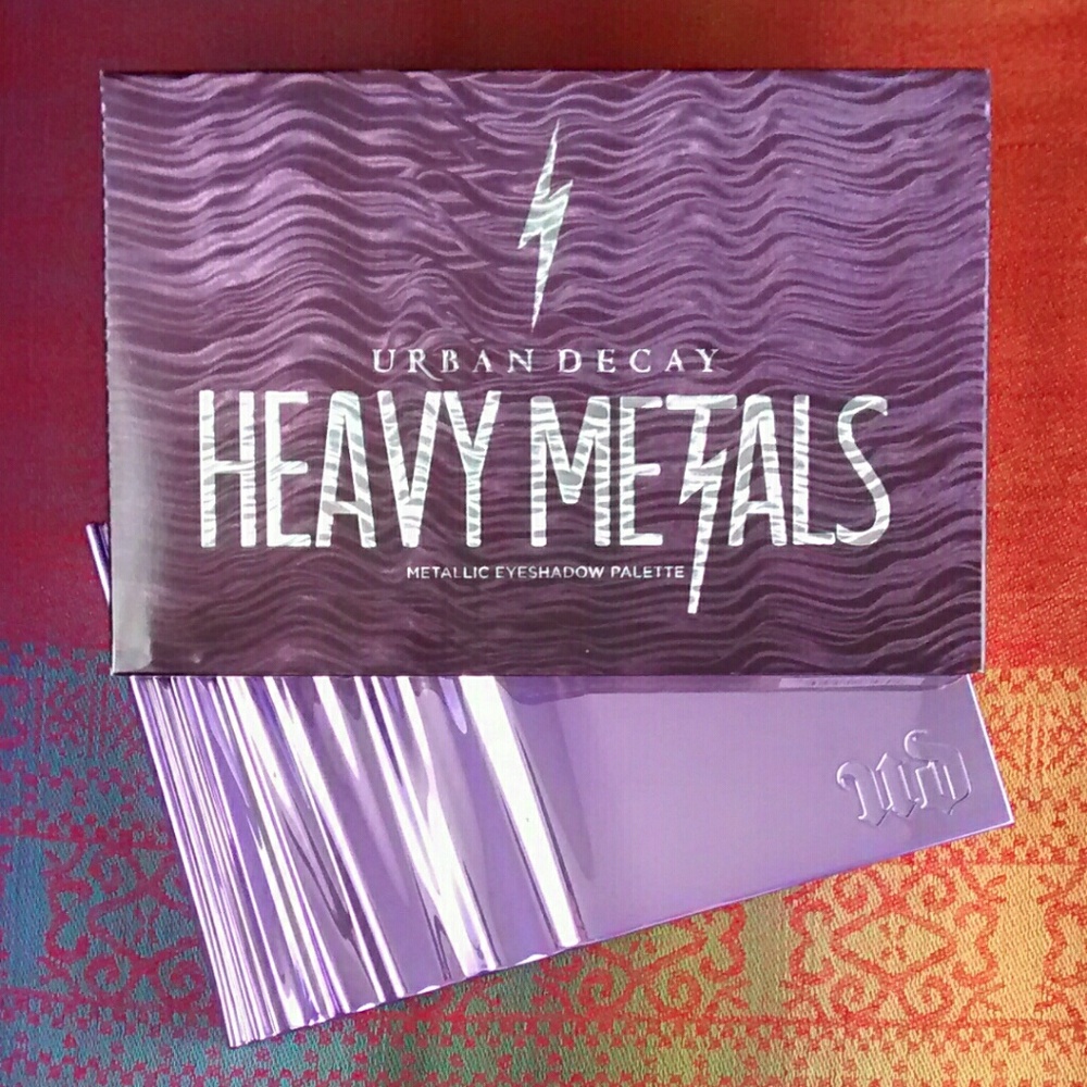 Urban Decay Heavy Metals Palette - Picture 2 of 6